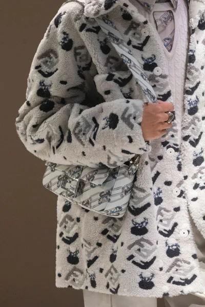 Look 38